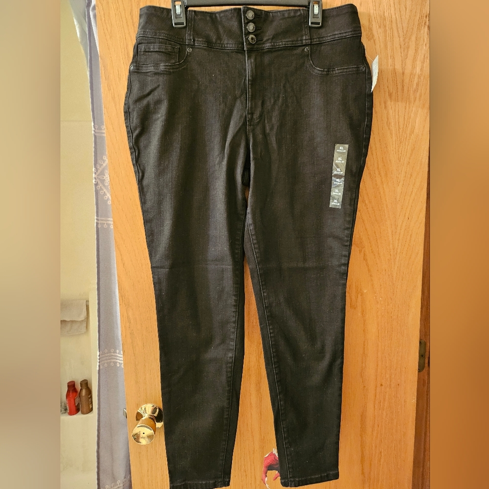 NEW Maurices Denimflex High Rise Jegging Black